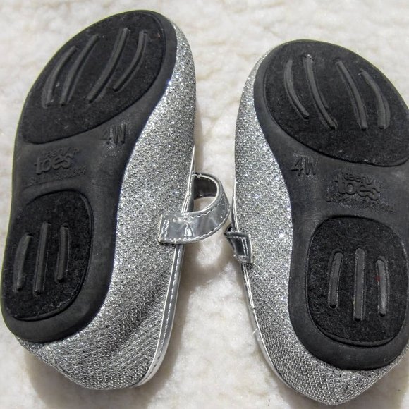 Bundle of Size 4 Girls Shoes - Picture 7 of 12